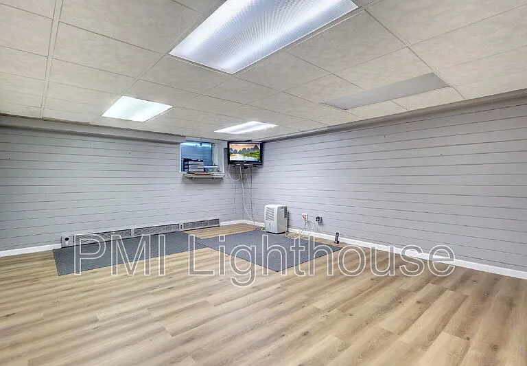 37 Margaret Blvd — Photo 22