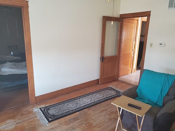 4th image of 2111 S 59th Ct