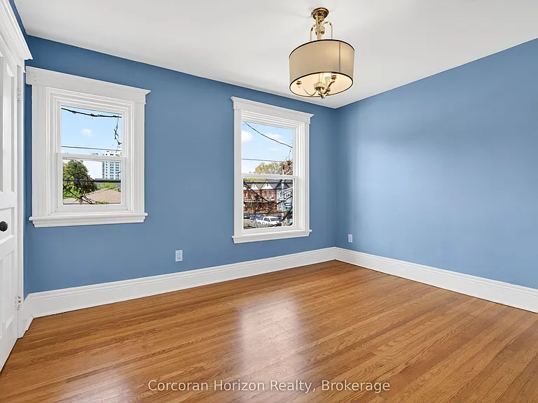 520 John St N — Photo 28
