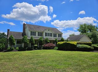 594R River Rd, Shelton, CT 06484