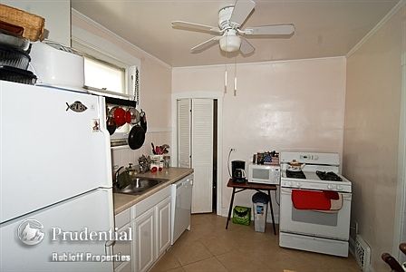 3rd image of 1173 S Elmwood Ave