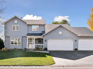 7404 Park View Dr, Mounds View, MN 55112