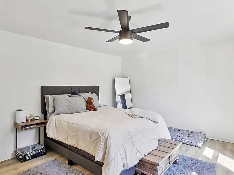 Charming 1, 2, and 3-Bedroom Townhomes in a Quiet Pittsburgh Neighborhood — Photo 78