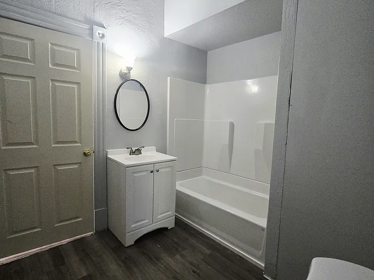 517 S Grape St #1 — Photo 10