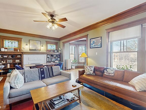 4th image of 3025 W Logan Blvd #2