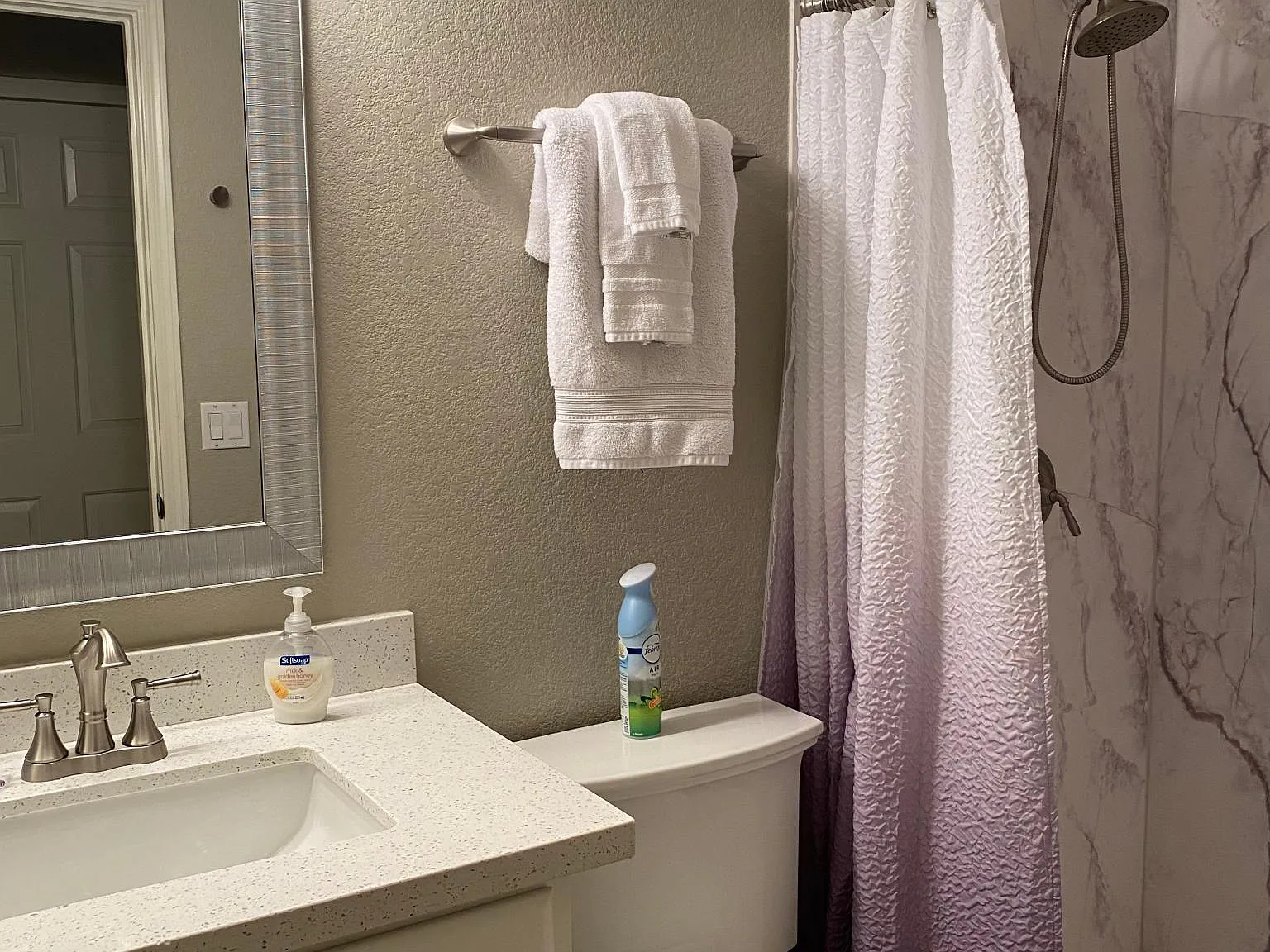 3145 E Desert Ln — Photo 3