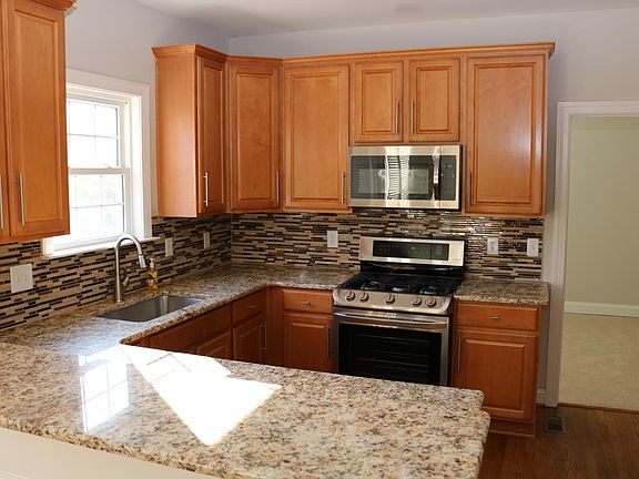 5th image of 8905 Whittingham Dr