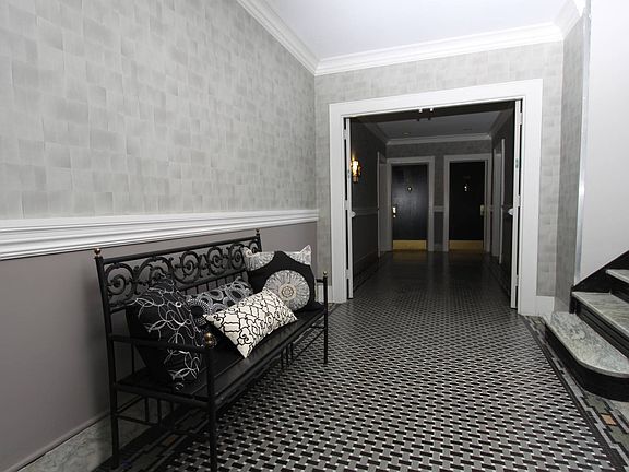Lobby (2)