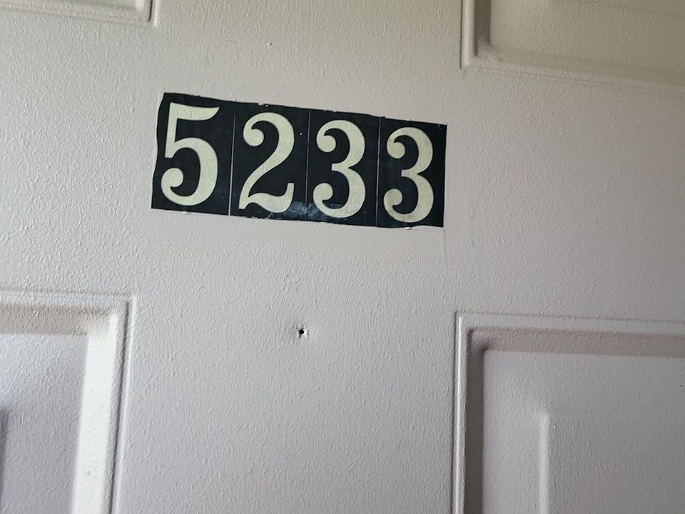 1st image of 5233 S Oakwood Dr #5233