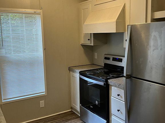 2nd image of 647 Oak Hill Dr #66
