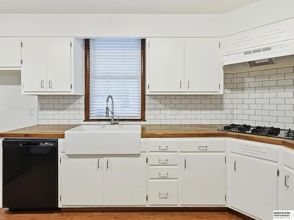 2205 F St, Omaha, NE 68107