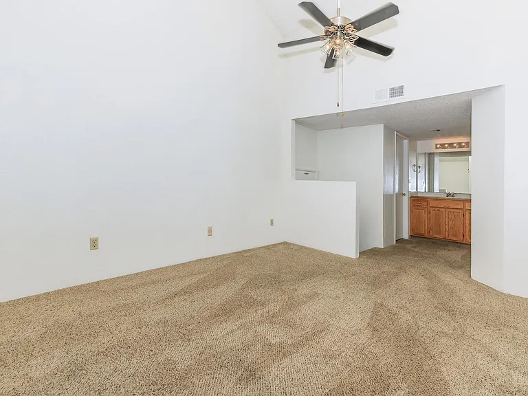 Rio Cancion Apartments — Photo 101