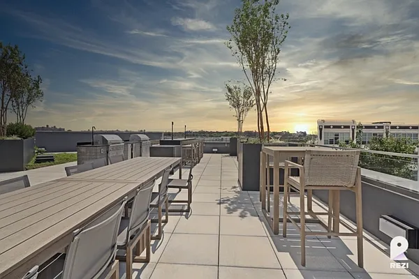 Rented by REZI | media 39