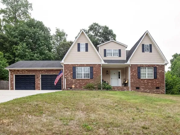 318 Daniel Paul Dr, Archdale, NC 27263