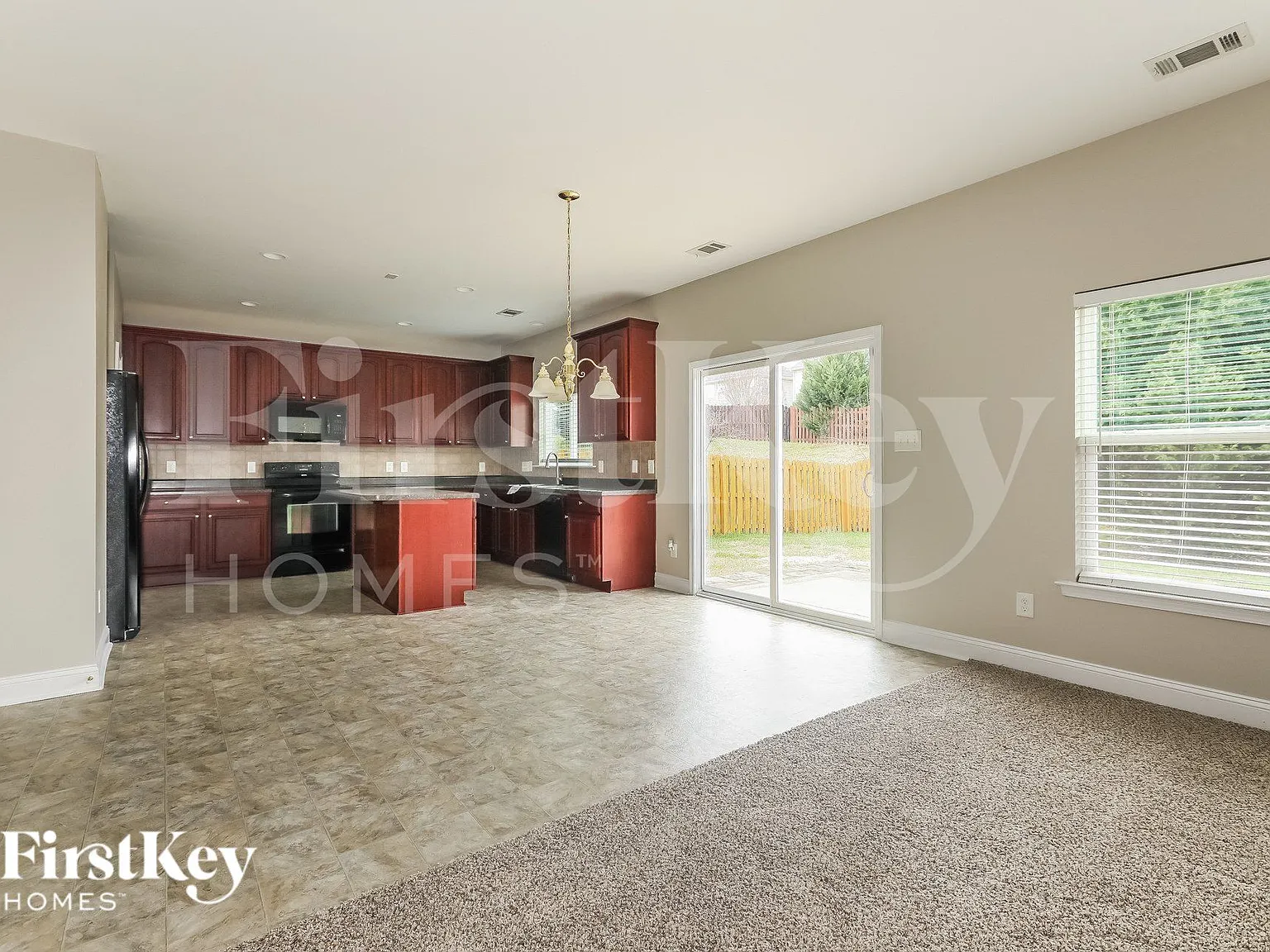 3 bed, 2.5 bath, 1870 sqft, $2,160 — Photo 4