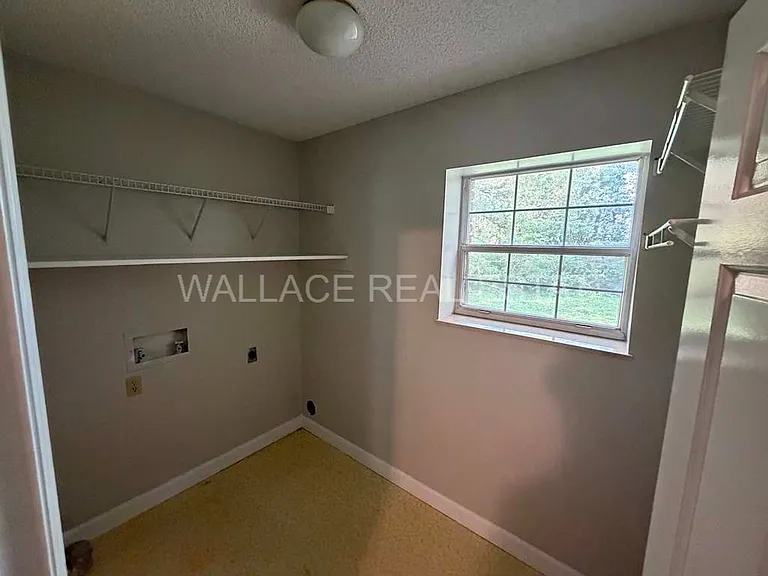 11141 Pleasant Forest Dr — Photo 18