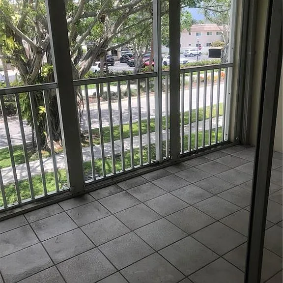 216 Banyan Blvd #216 — Photo 21