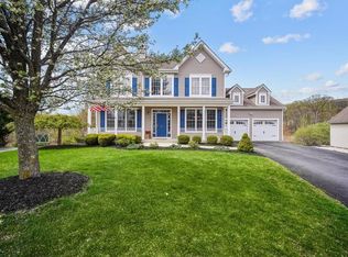 6 Shetland Cir, Highland Mills, NY 10930