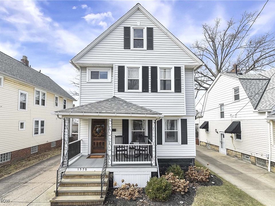 1st image of 1570 Rosewood Ave