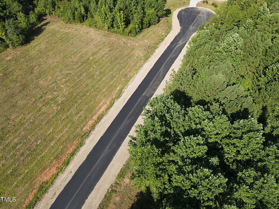 2nd image of 11 Sandy Plains Ln #11