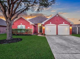 11009 Spruce Dr N, La Porte, TX 77571