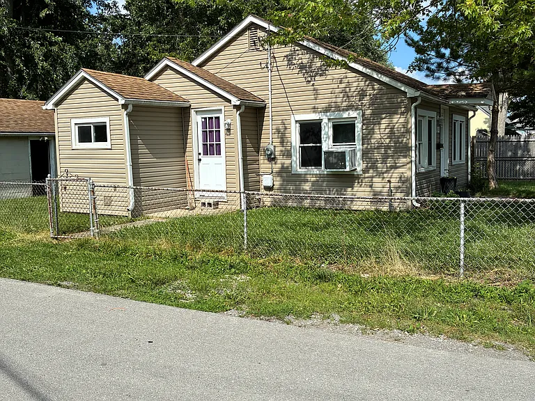 280 W Harrison St — Photo 2