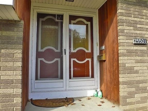4th image of 25501 Glenbrook Blvd