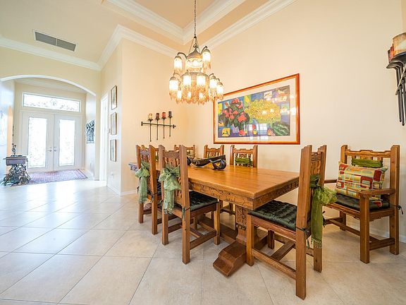5th image of 7113 Vesuvio Pl