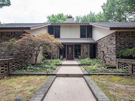 4th image of 1102 W Red Oak St