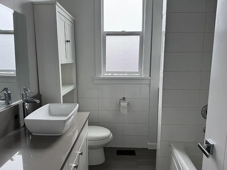 130 Lonsdale Ave #101 — Photo 11
