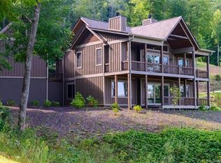 1022 Saint Andrews Rd, Waynesville, NC 28786