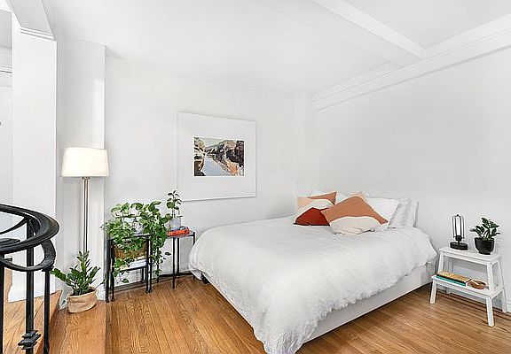 3rd image of 200 W 20th St APT 714