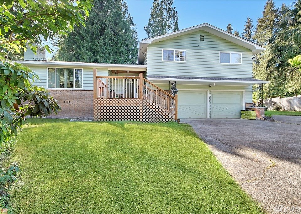 1st image of 317 Shadow Ln NE