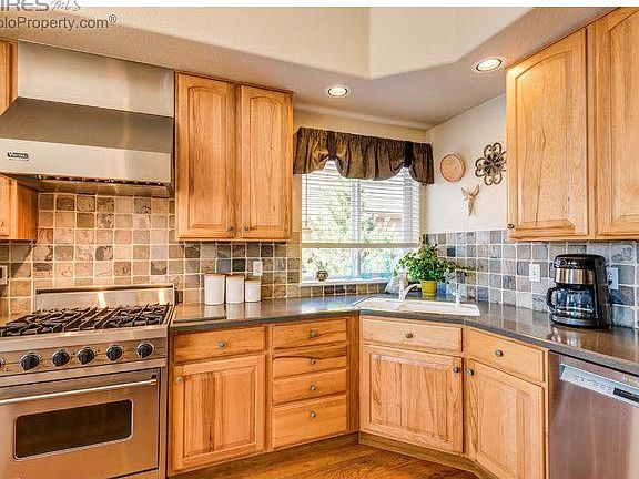 5th image of 474 Mariana Pointe Dr