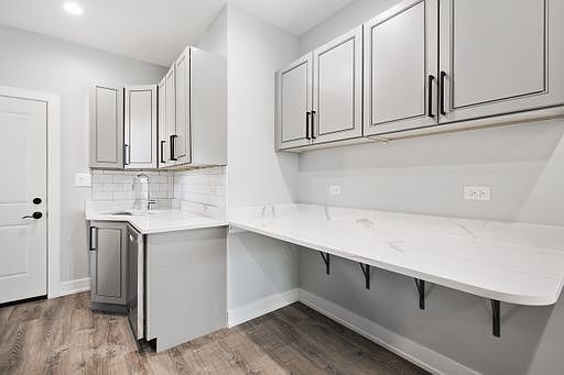 5th image of 1908 W Morse Ave APT 3