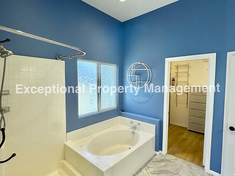 14855 Hedgerow Ct — Photo 17