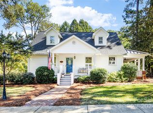 300 N Providence St, Waxhaw, NC 28173
