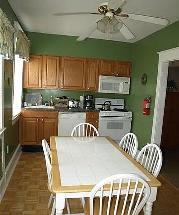 4th image of 1100 Wesley Ave