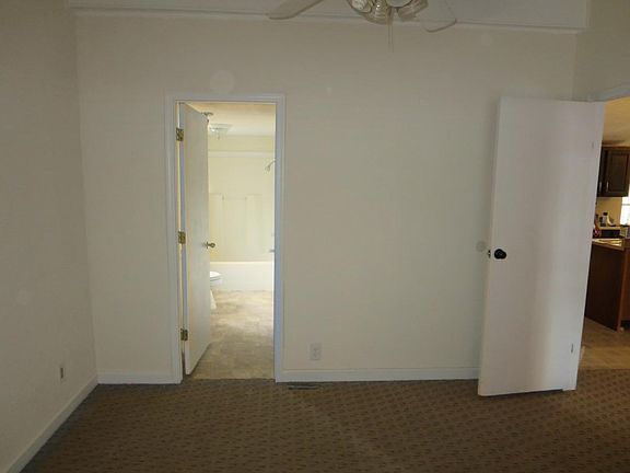 master bdrm /bath