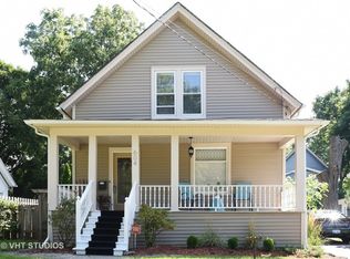 604 S 5th Ave, St Charles, IL 60174