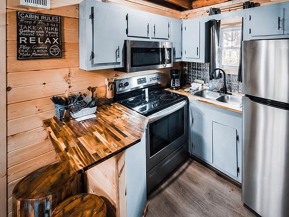 5th image of 960 Timber Lake Cir