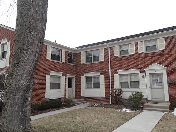 2nd image of 1775 Northwest Ct #D108