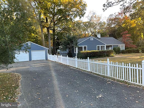 2nd image of 32 Clifton Ave