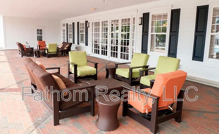 3930 Liesfeld Pl — Photo 9