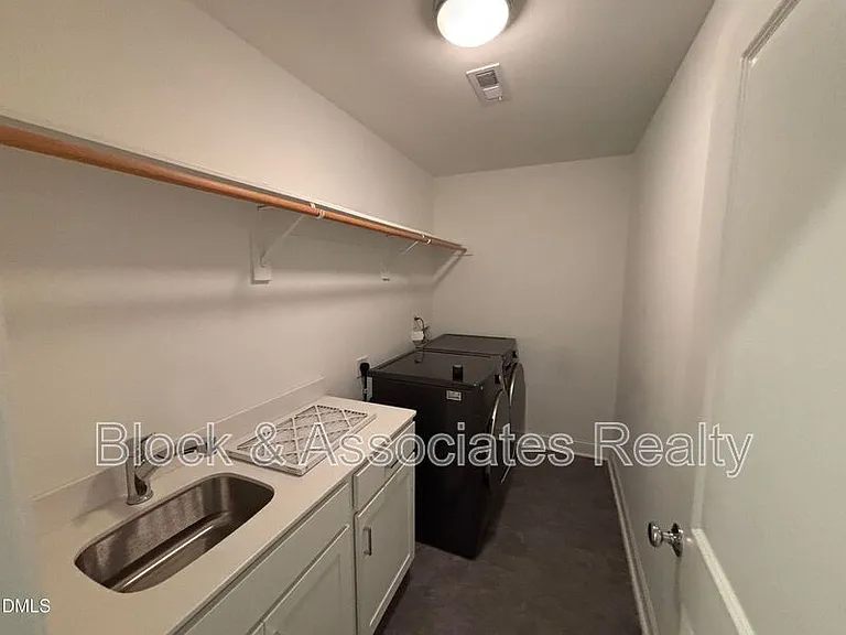 5710 Parker Pines Ct — Photo 56
