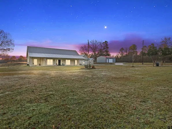 9810 N County Road 2142, Tatum, TX 75691