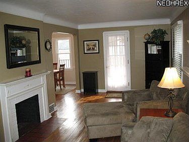 3rd image of 4571 Bain Park Dr