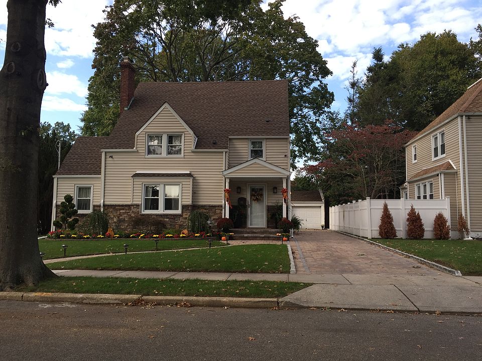 1st image of 523 Jefferson St