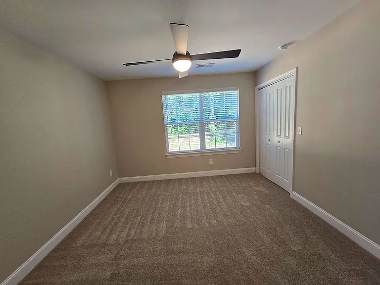 402 Giles St #B — Photo 71
