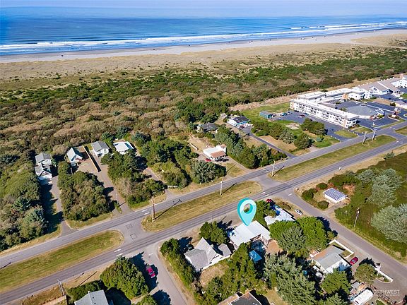 2nd image of 576 Ocean Shores Boulevard NW